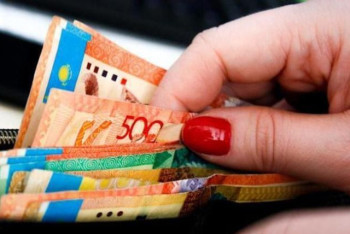 Фотография к новости: Какие выплаты доступны матерям на уход за ребенком до 1,5 лет