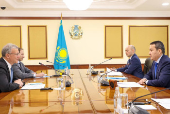 Фотография к новости: Смаилов и Розенблюм обсудили сотрудничество Казахстана и США