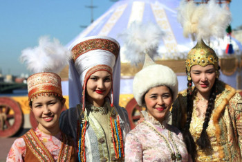 Фотография к новости: День единства народа Казахстана: сколько людей разных национальностей живёт в стране