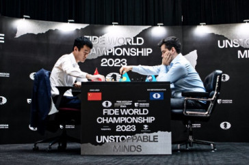 Фотография к новости: Битва за шахматную корону: Непомнящий и Лижэнь снова сыграли вничью