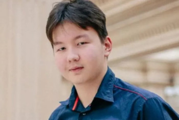 Фотография к новости: 15-летний казахстанский шахматист выиграл международный турнир