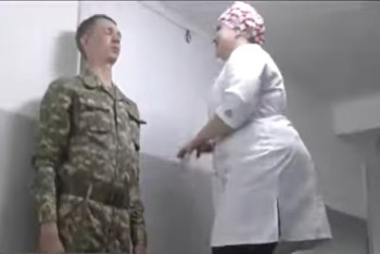 Фотография к новости: Самый высокий солдат Казахстана стал дембелем