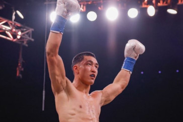 Фотография к новости: Непобеждённый казахстанец жёстко нокаутировал мексиканца