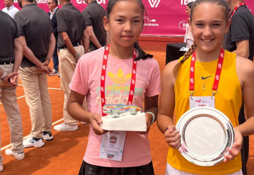 Фотография к новости: 11-летняя казахстанка стала чемпионкой турнира по теннису в Каталонии