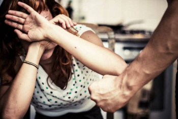 Фотография к новости: Домашних тиранов будут выселять из дома - МВД