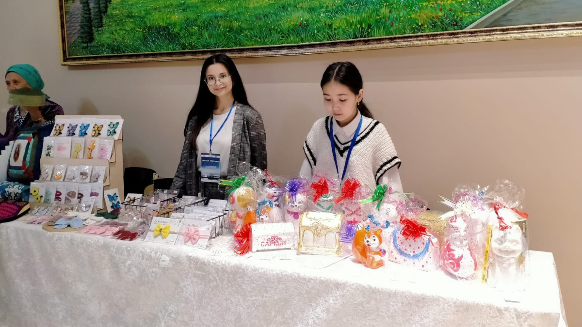  Эльмира Кубегенова