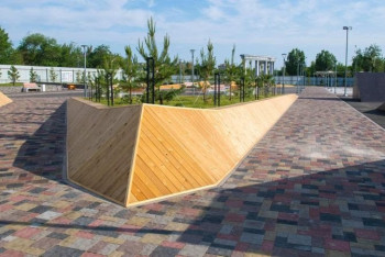 Фотография к новости: Крупнейшую в стране скейт-площадку построили в Конаеве