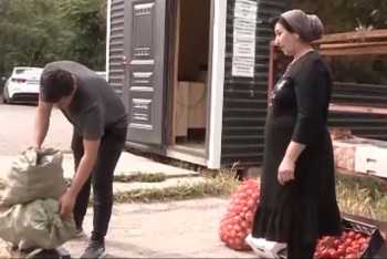 Фотография к новости: Мусор на продукты питания меняют в Туркестанской области