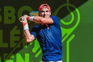 Фотография к новости: Тимофей Скатов одержал сенсационную победу и вышел в финал квалификации "Ролан Гаррос"