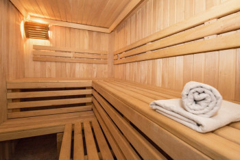 Фотография к новости: 62-летняя пенсионерка организовала притон в сауне Семея