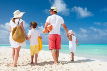 Фотография к новости: Всё больше казахстанцев отказываются от летнего отпуска из-за нехватки денег