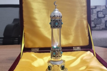 Фотография к новости: Волос пророка Мухаммеда привезли в Петропавловск для вызова дождя