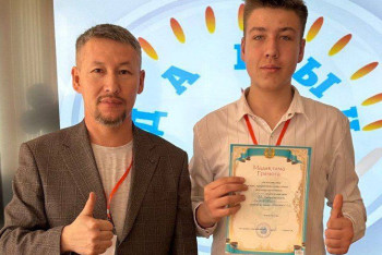 Фотография к новости: Школьник из Семея разработал вентилятор для охлаждения смартфона