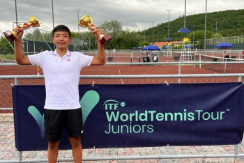 Фотография к новости: 14-летний казахстанец стал абсолютным чемпионом международного теннисного турнира в Ереване