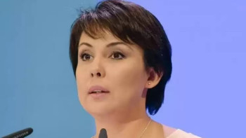 Фотография к новости: Необязательно занимать кресло, чтобы помогать детям - Аружан Саин об отставке