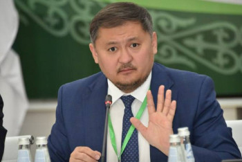 Фотография к новости: Казахский язык не стал языком науки - Саясат Нурбек рассказал, какие предложения спикеров курултая примет в работу