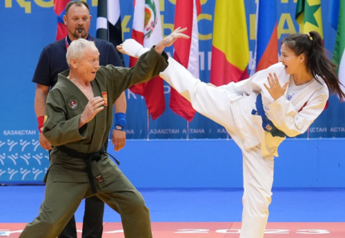 Фотография к новости: Сразу 13 медалей завоевали казахстанцы в первый день ЧМ по рукопашному бою в Астане