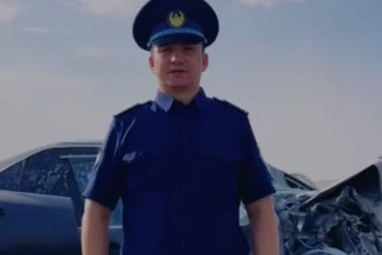 Фотография к новости: Автомобиль с людьми загорелся после ДТП в Атырауской области. Погибли четыре человека