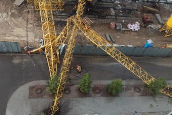 Фотография к новости: Два башенных крана упали в Астане