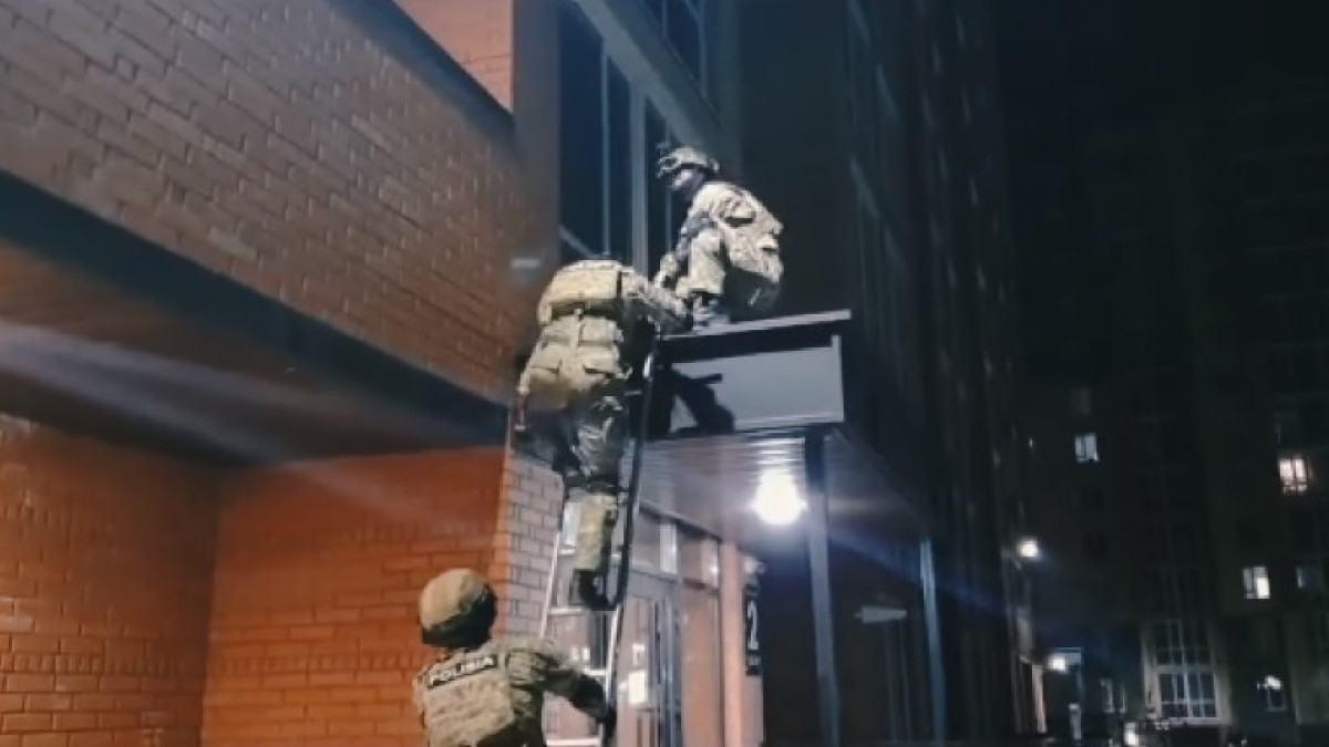  кадр из видео Polisia.kz