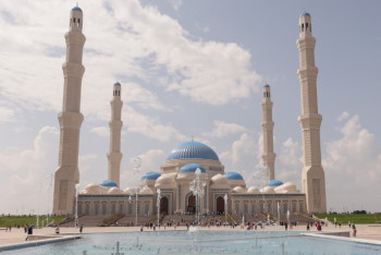 Фотография к новости: Мусульмане Казахстана празднуют  Курбан Айт