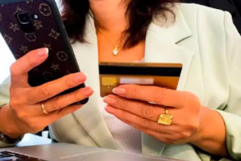 Фотография к новости: Казахстанцам планируют списывать мошеннические кредиты