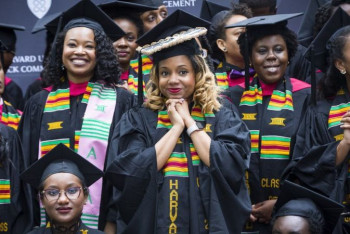 Фотография к новости: Цвет кожи больше не будет влиять на поступление в вузы США