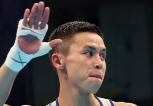 Фотография к новости: Разгромом завершился финальный бой Сакена Бибосынова на международном турнире