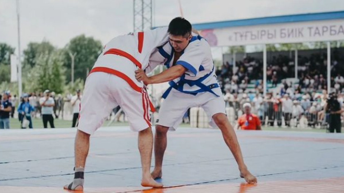  instagram/qazaqkuresi.kz