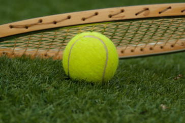 Фотография к новости: Матчи казахстанских теннисистов на Уимблдоне перенесли