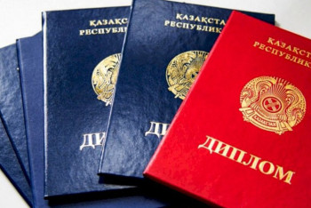 Фотография к новости: Как Миннауки борется с купленными дипломными работами