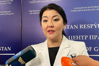 Фотография к новости: Ажар Гиният объяснила, почему до сих пор не встретилась с тремя заболевшими ВИЧ алматинцами