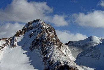 Фотография к новости: Федерация альпинизма Алматы опровергла информацию о переименовании пика Нурсултан