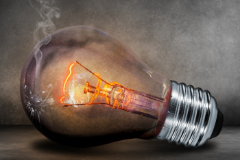 Фотография к новости: Часть районов Алматы осталась без света из-за непогоды