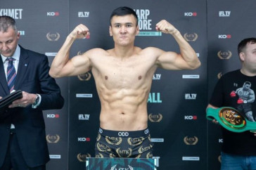 Фотография к новости: Боксёр из Казахстана побил  соперника с 33 нокаутами