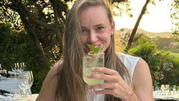 Фотография к новости: Елена Рыбакина похвасталась шикарными фото с отдыха в Италии