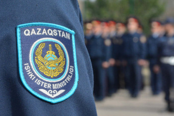 Фотография к новости: Менеджер банка в Костанае вызвал полицию, когда пенсионерка попыталась взять кредит для мошенников