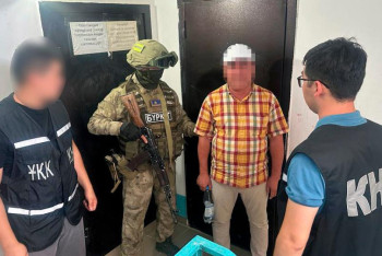 Фотография к новости: КНБ задержали группу, помогавшую школьникам обмануть систему на ЕНТ