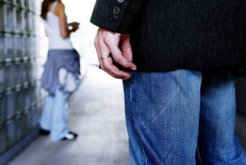 Фотография к новости: В Петропавловске родители двух школьниц требуют наказать извращенца