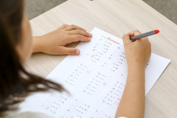 Фотография к новости: Минпросвещения пересматривает норму о смене школы только во время каникул