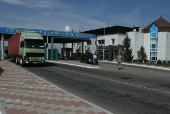 Фотография к новости: Пункт пропуска "Кайрак" в Костанайской области заработал в штатном режиме - КНБ