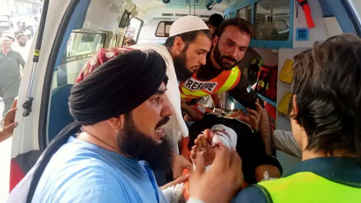  Uncredited/Rescue 1122 Head Quarters/AP