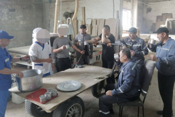 Фотография к новости: 40 литров коже приготовил осужденный повар для содержащихся в колонии Семея