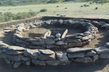 Фотография к новости: "Это целая мафия": черные копатели разоряют древние курганы Восточного Казахстана