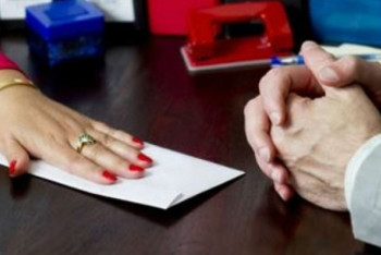 Фотография к новости: Требовавший взятку 1 миллион долларов за контракт недропользования подстрекатель предан суду