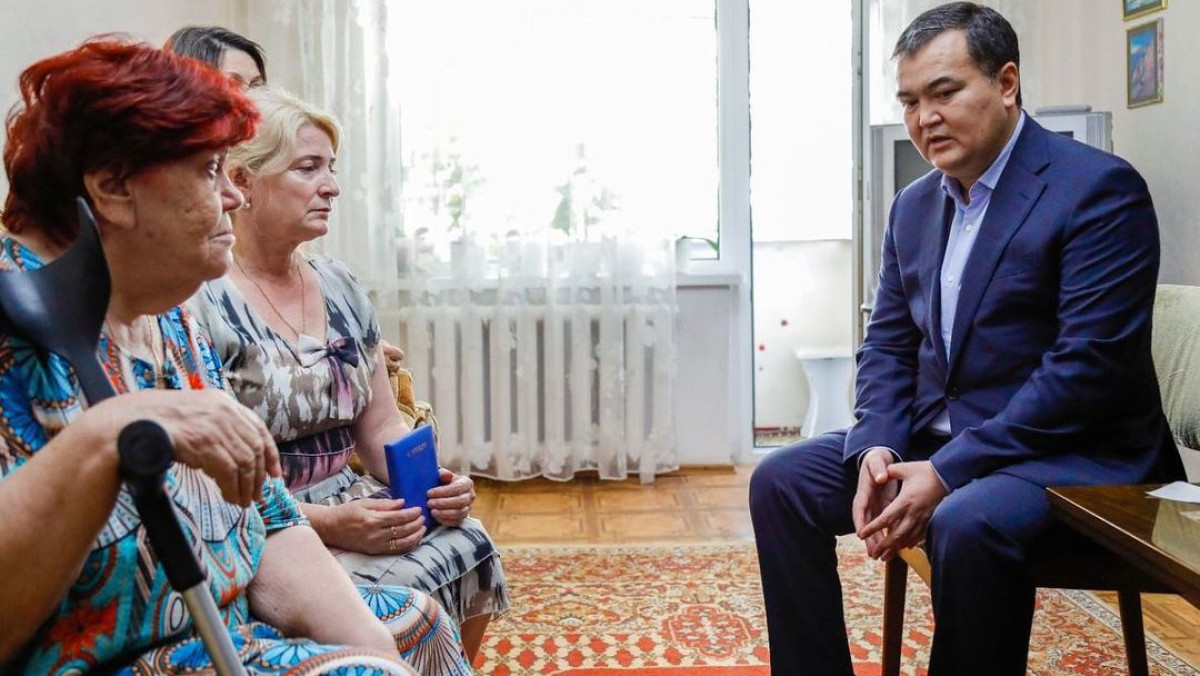  instagram.com/jenis_qasymbek