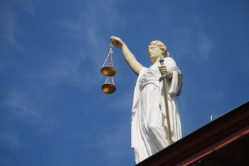 Фотография к новости: Журналиста осудили за вымогательство в Астане