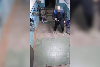 Фотография к новости: Столичные полицейские задержали дроппера, забиравшего деньги у пенсионерок