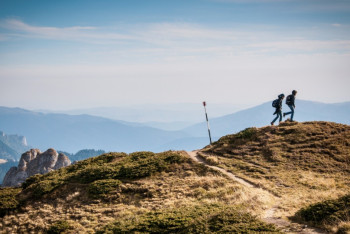 Фотография к новости: Троих туристов спасли в Аксайском ущелье близ Алматы