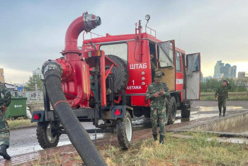 Фотография к новости: На улицах Астаны откачали 910,8 кубических метров воды